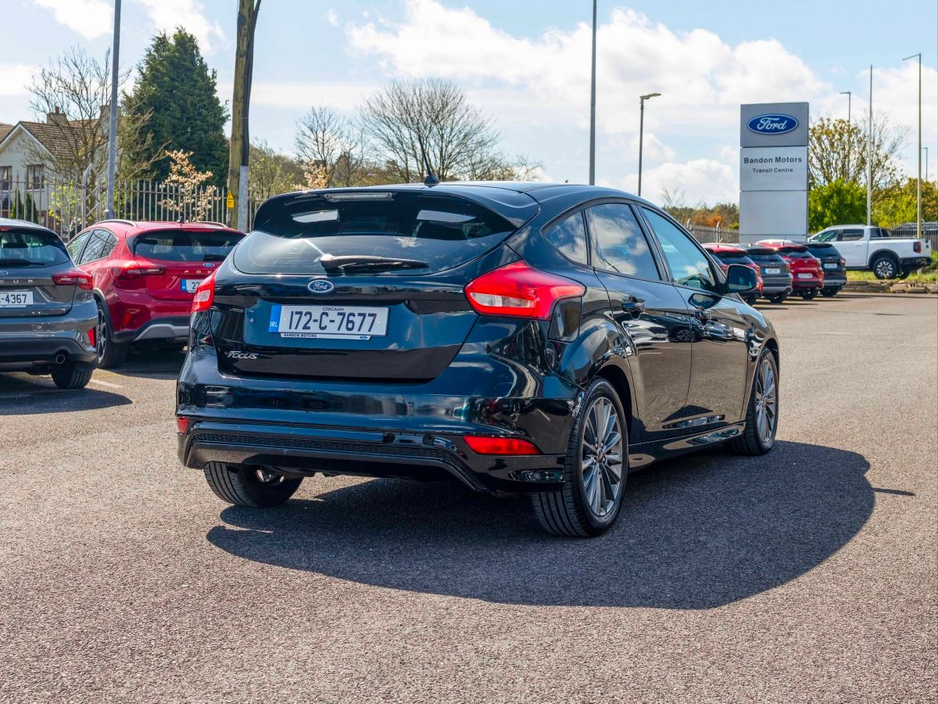 2017 Ford Focus - image 19