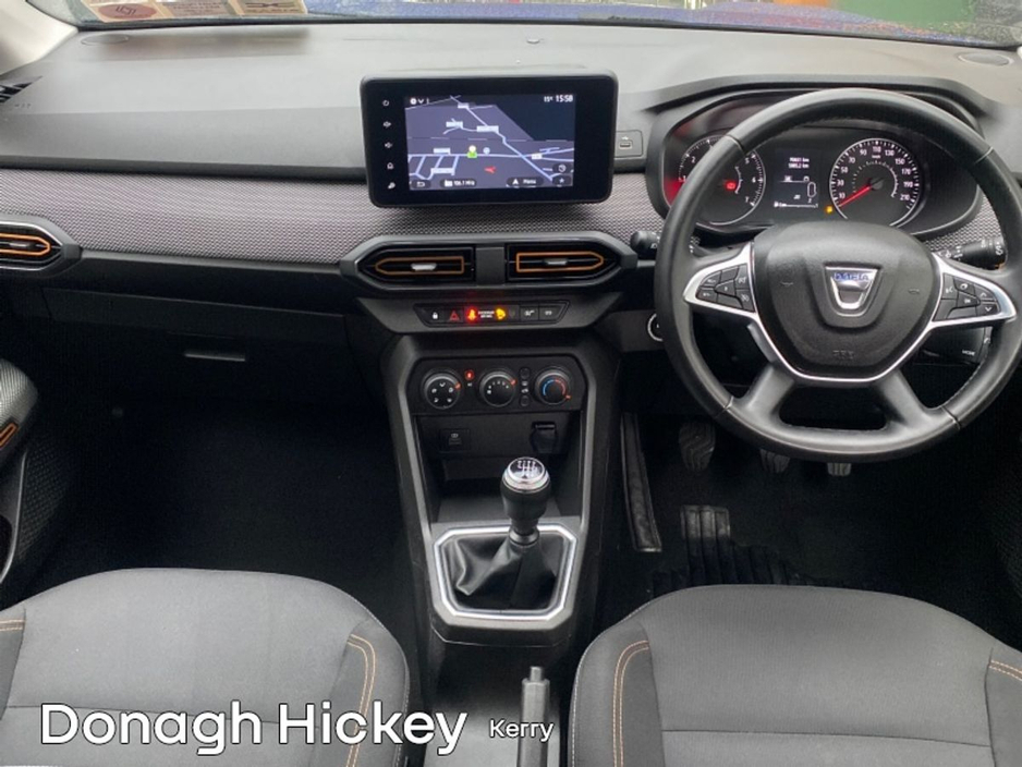 2022 Dacia Sandero Stepway - image 2