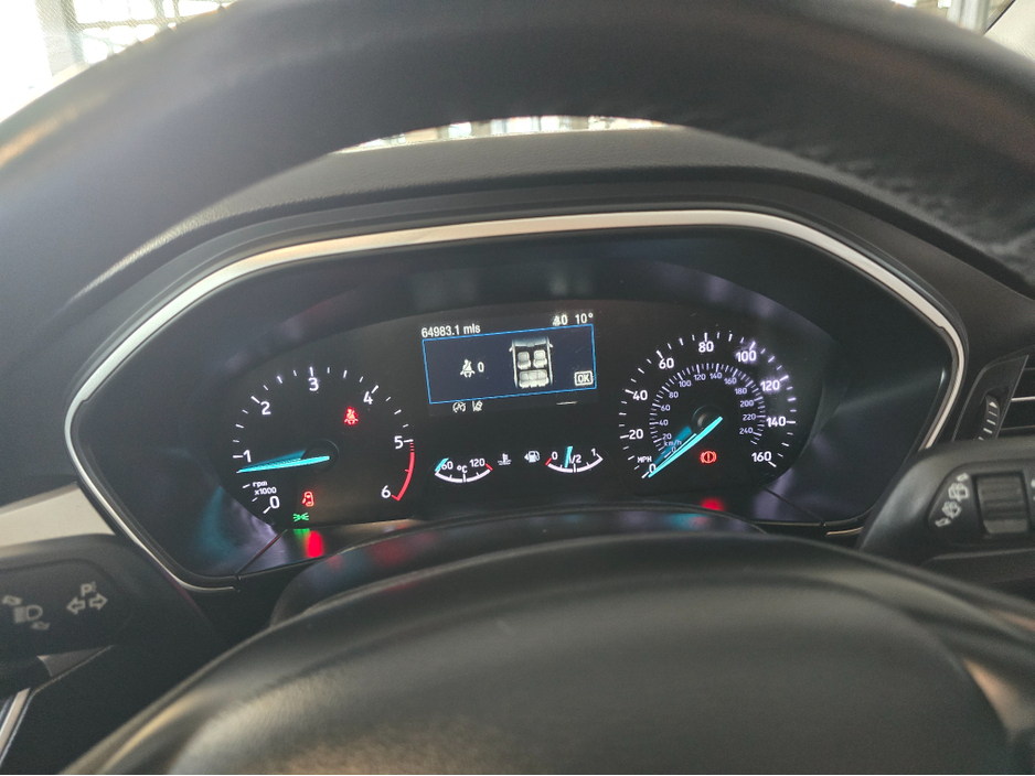 2019 Ford Focus - image 9