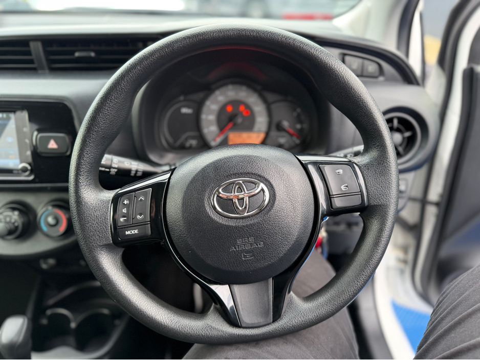 2019 Toyota Vitz - image 20
