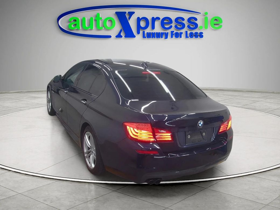 2017 BMW 5 Series - image 5