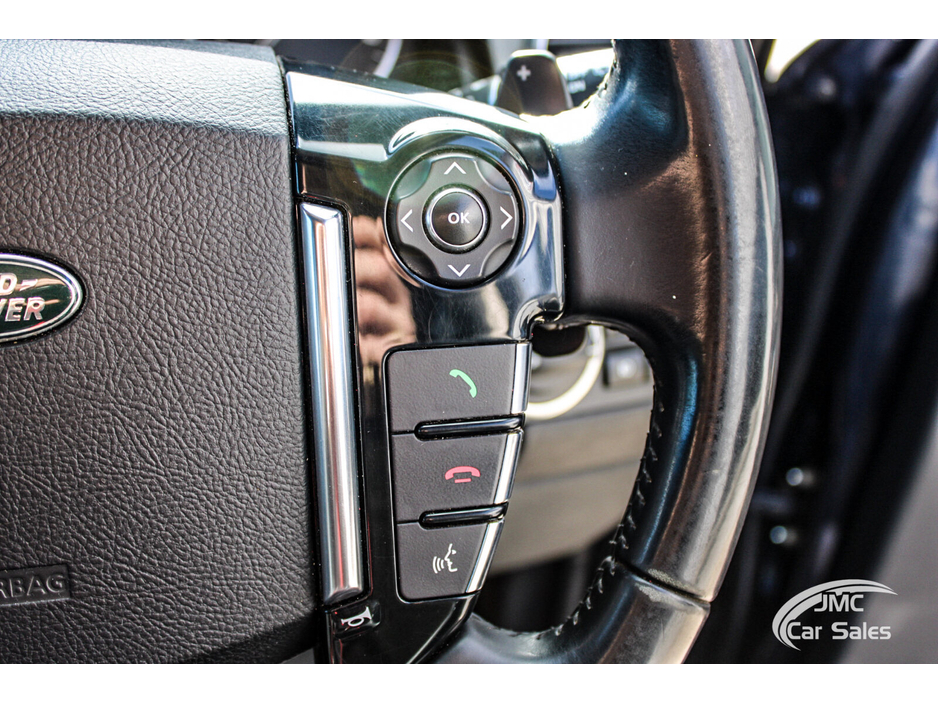 2014 Land Rover Discovery - image 23