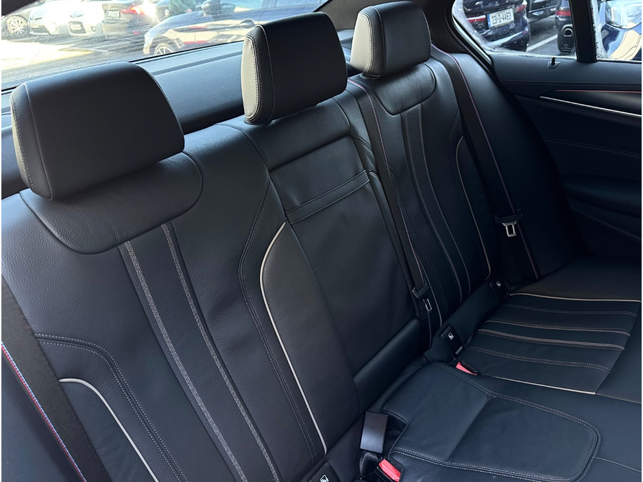 2023 BMW 5 Series - image 12