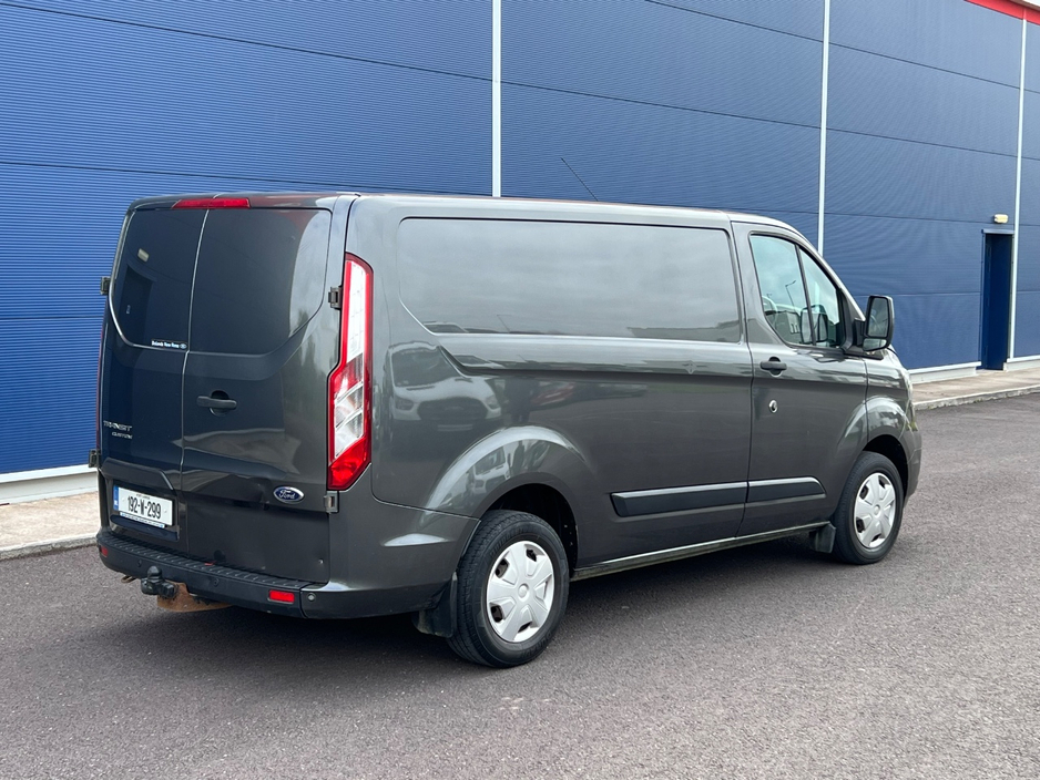 2019 Ford Transit Custom - image 5
