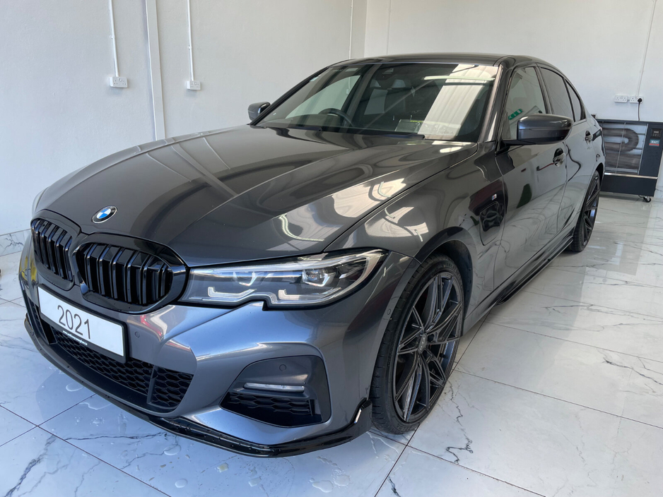 2021 BMW 3 Series - image 5