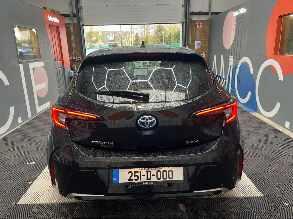 2025 Toyota Corolla - image 3