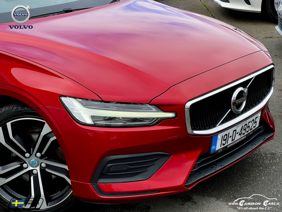 2019 Volvo V60 - image 12