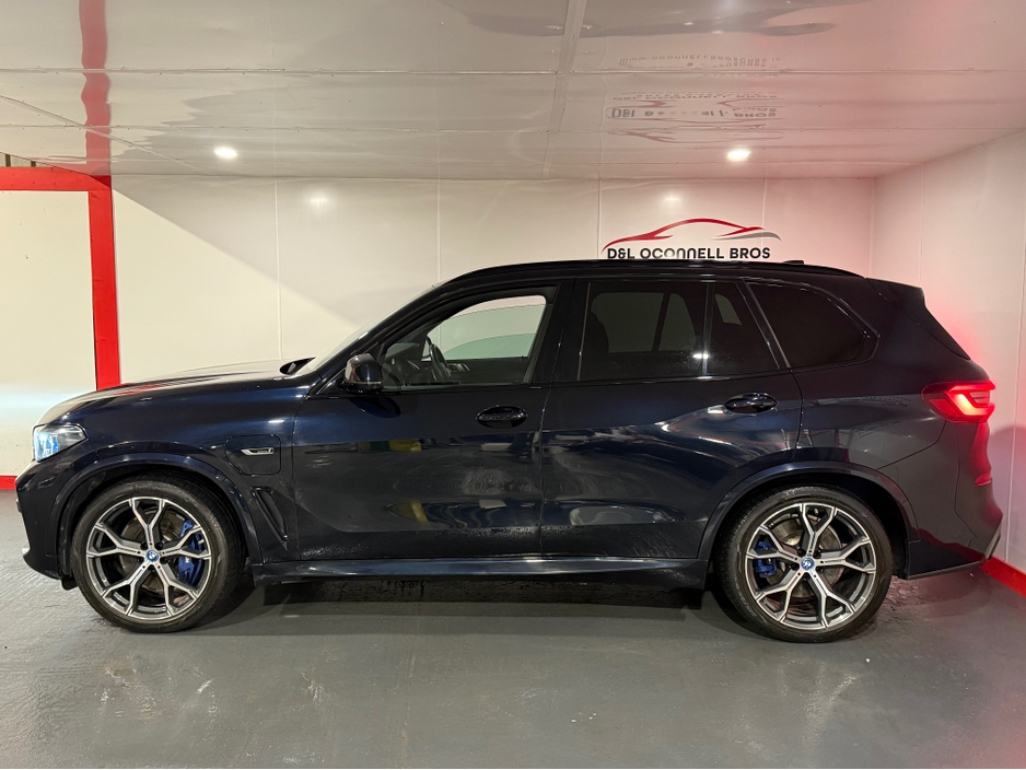 2022 BMW X5 - image 8