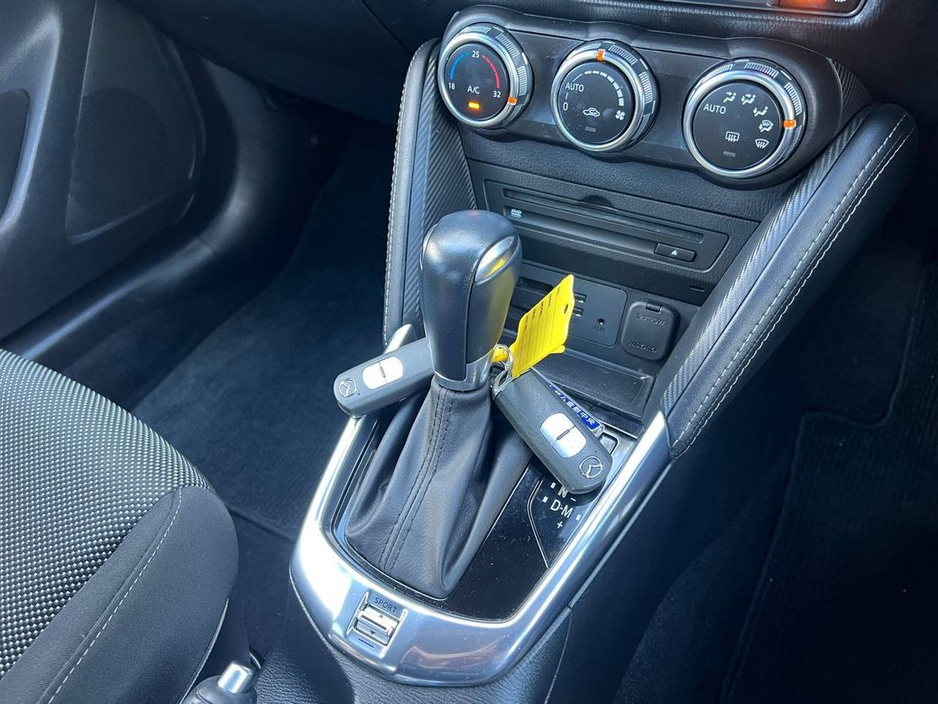 2017 Mazda Demio - image 11