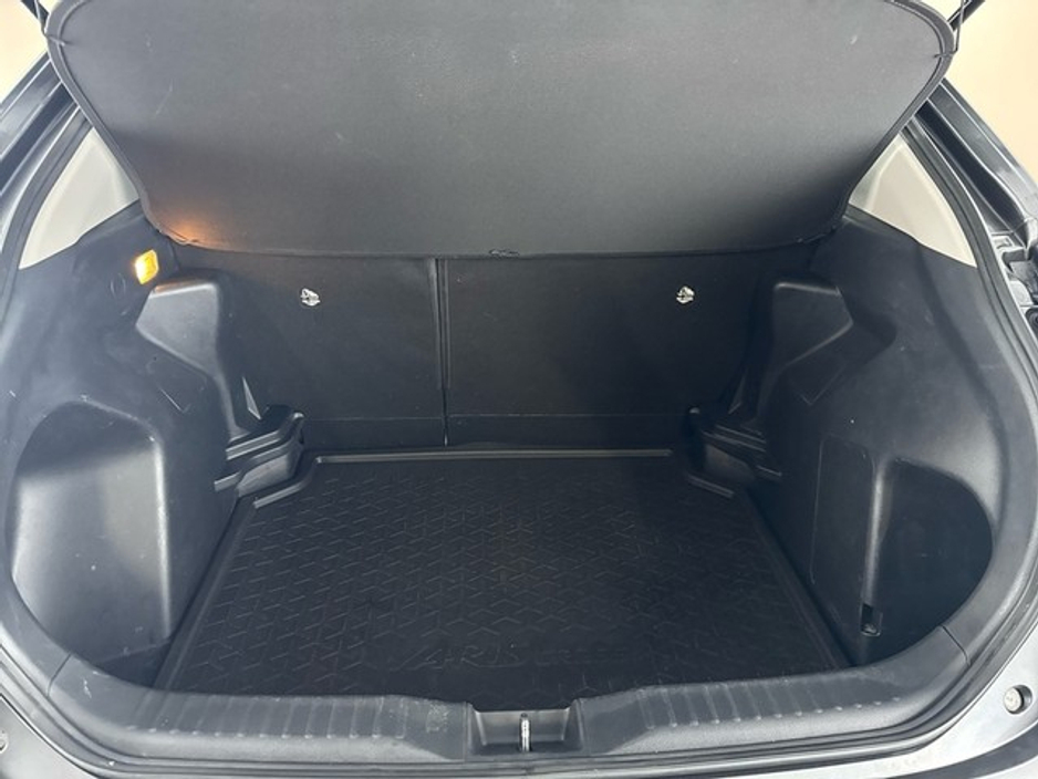 2023 Toyota Yaris Cross HYBRID LUNA €26,950