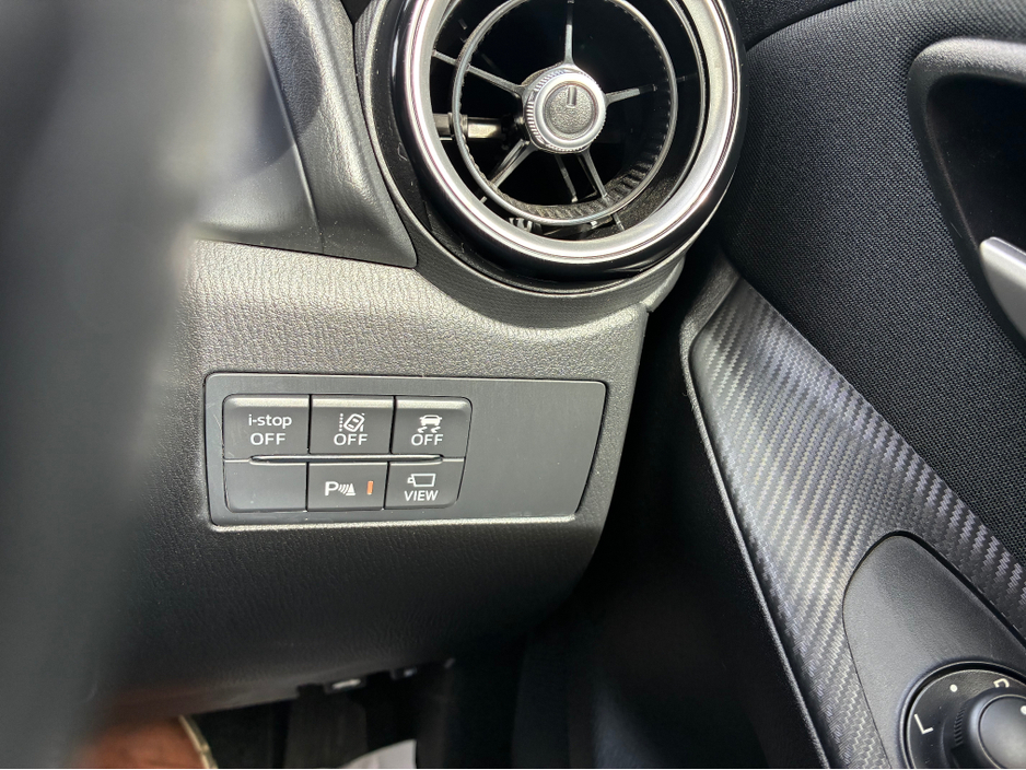 2017 Mazda Demio - image 15