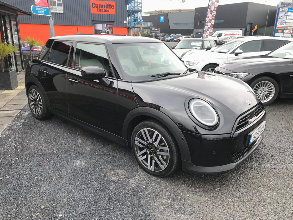 2024 MINI Cooper 42GD CLASSIC C 5DR AUTO €33,750