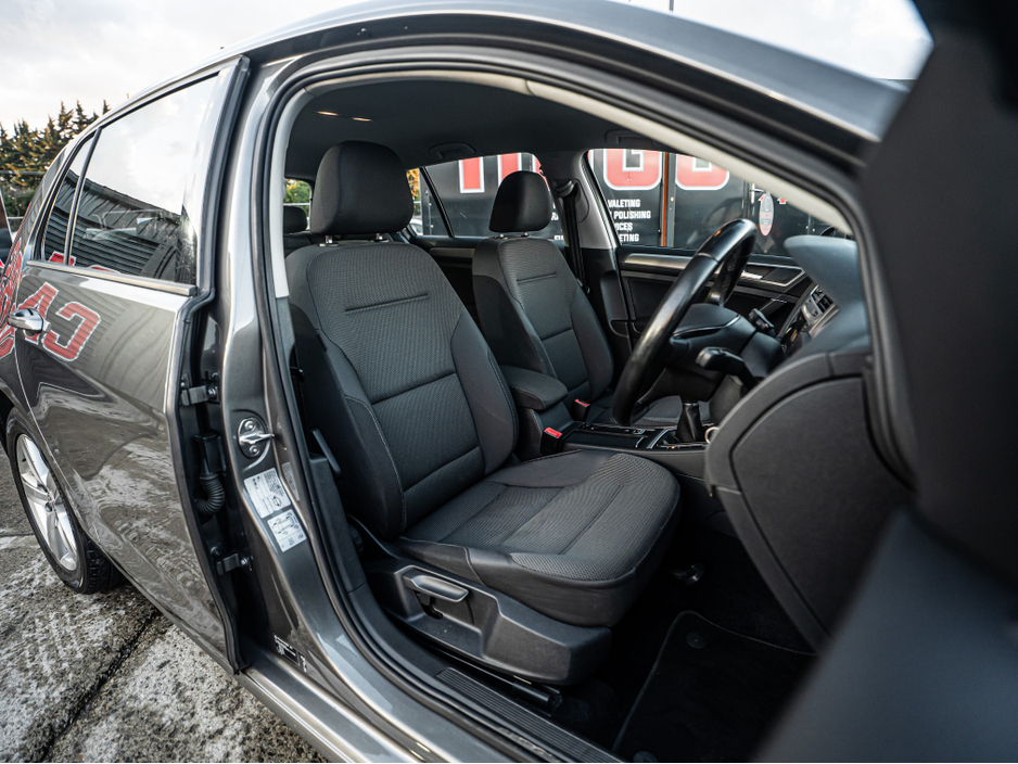 2015 Volkswagen Golf 152 VW Golf 1.6tdi/New NCT/1yr warranty €10,888