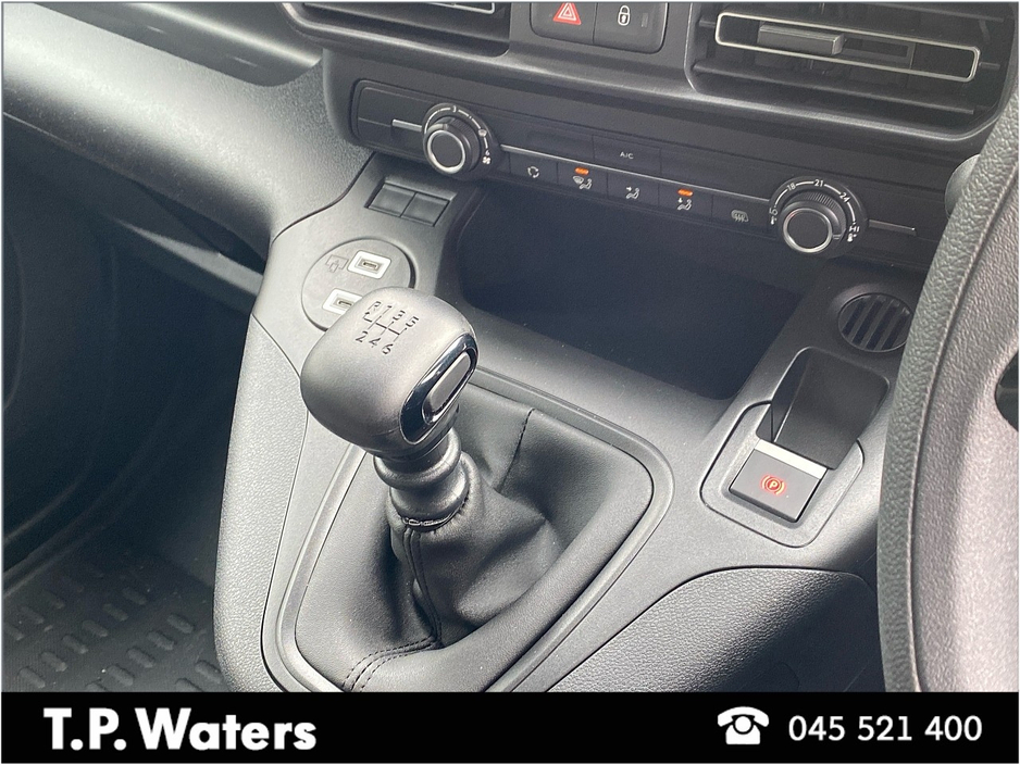 2026 Fiat Doblo - image 6