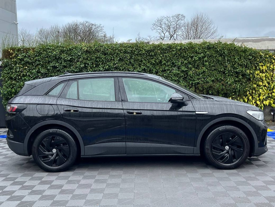 2023 Volkswagen ID.4 PURE LIFE 52KWH // HEATED SEATS // APPLE CARPLAY/ANDROID AUTO // DIGITAL CLUSTER €22,900