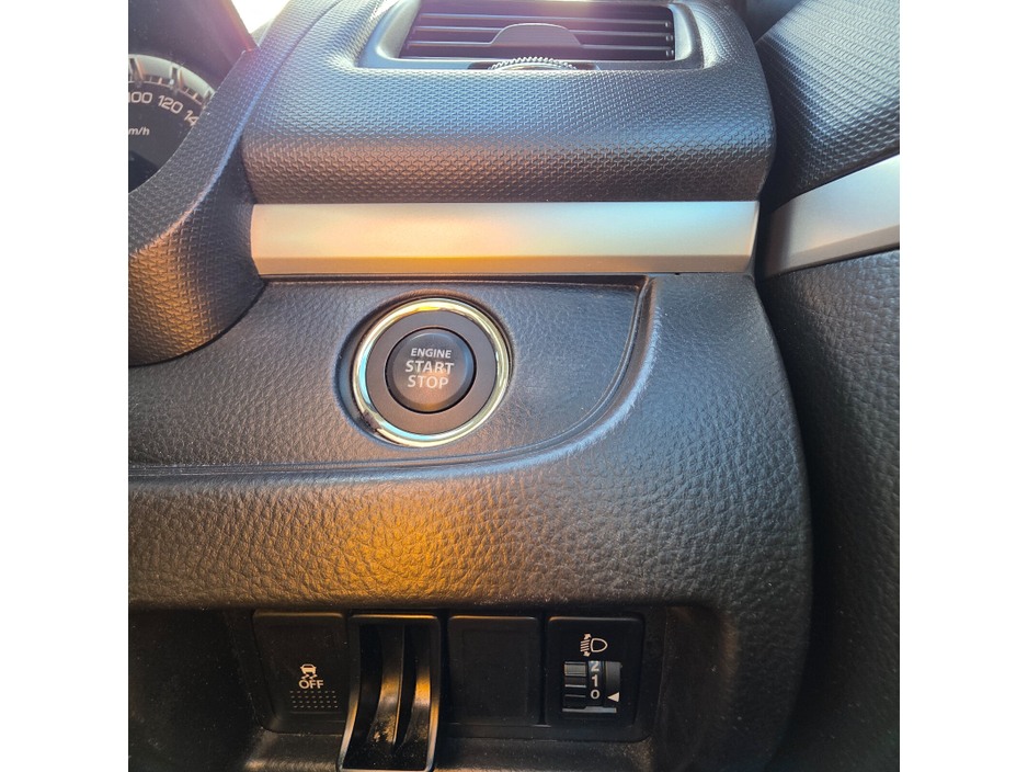 2016 Suzuki Swift - image 24