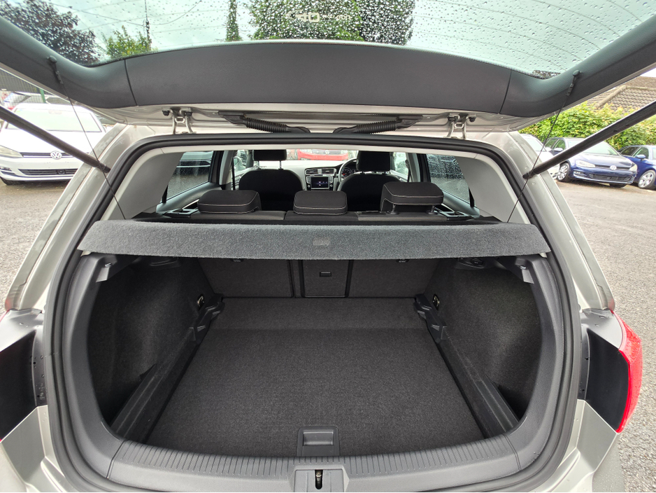 2016 Volkswagen Golf ( 162 REG ) 1.4 HIGHLINE EDITION ALCANTARA SEATS PRIVACY GLASS REVERSING CAMERA - SIMI DEALER - LOW ROAD TAX BAND €16,450