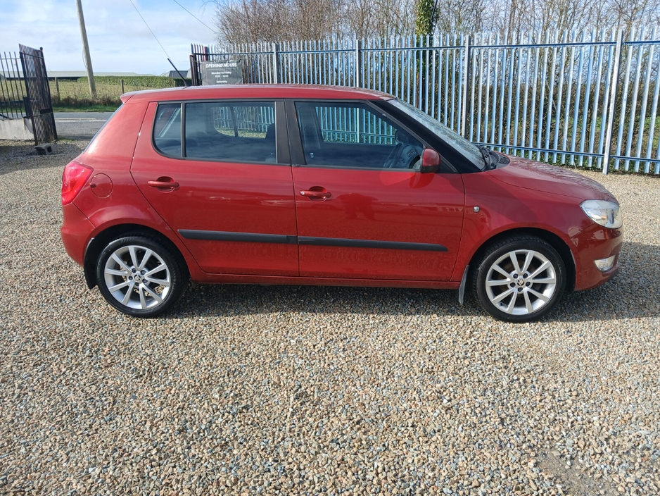 2014 Skoda Fabia - image 8