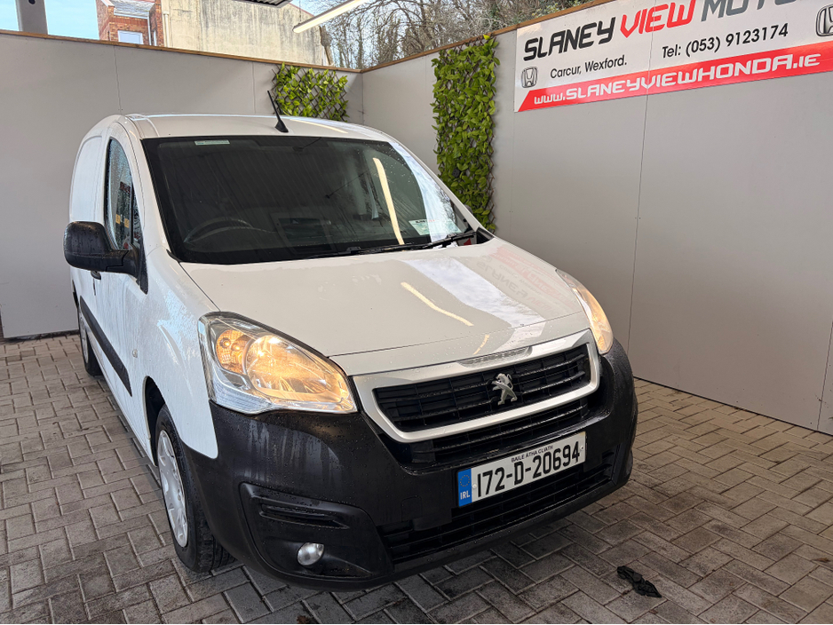 2017 Peugeot Partner PROFESSIONAL 1.6 BLUE HDI 75 3 €6,590