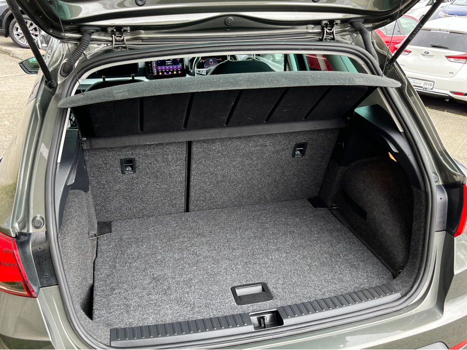 2023 SEAT Arona - image 8