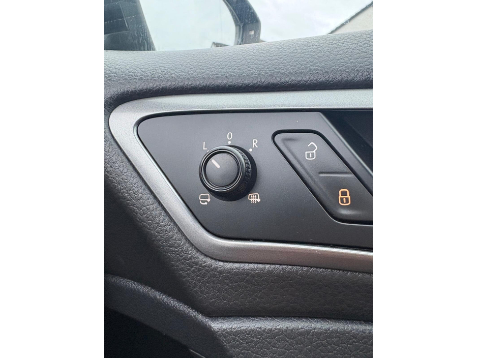 2014 Volkswagen Golf - image 7