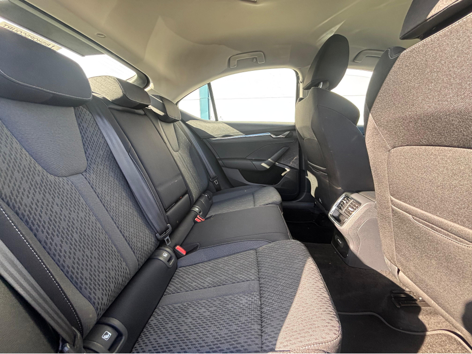 2024 Skoda Octavia - image 5