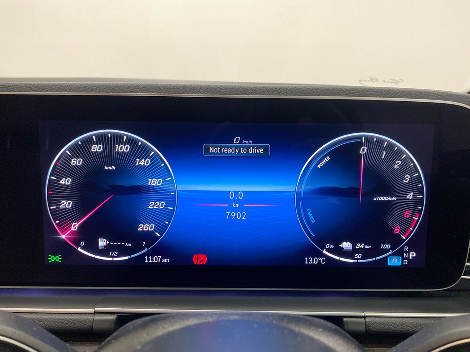 2025 Mercedes-Benz GLE Class - image 8