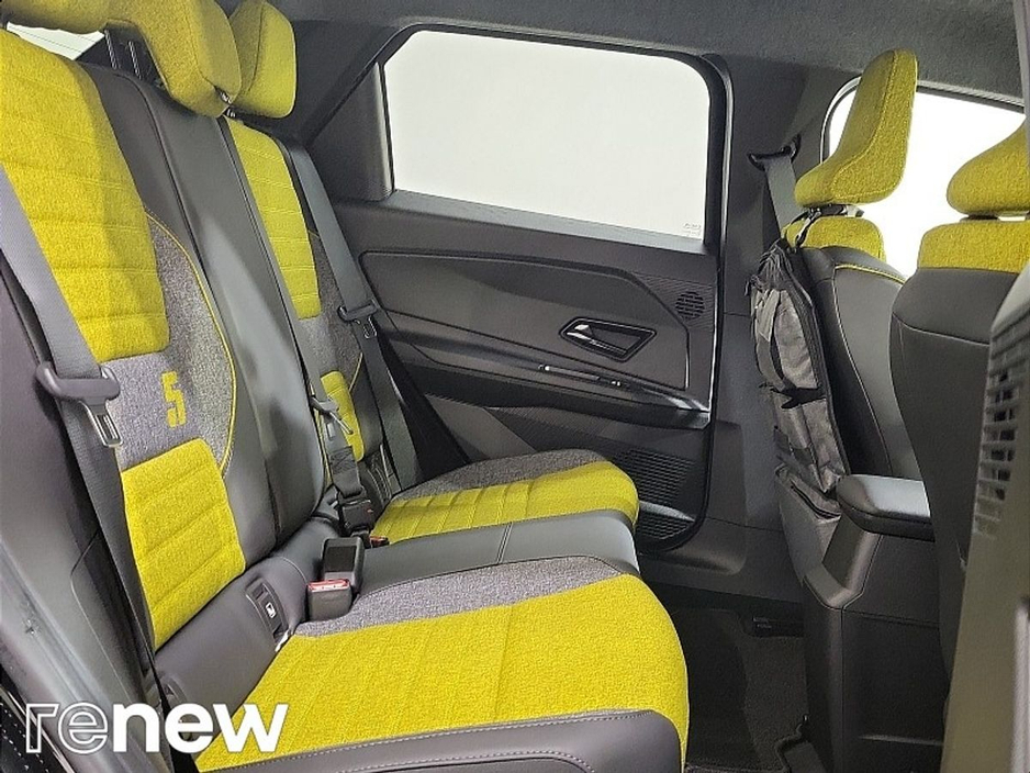 2025 Renault 5 - image 25