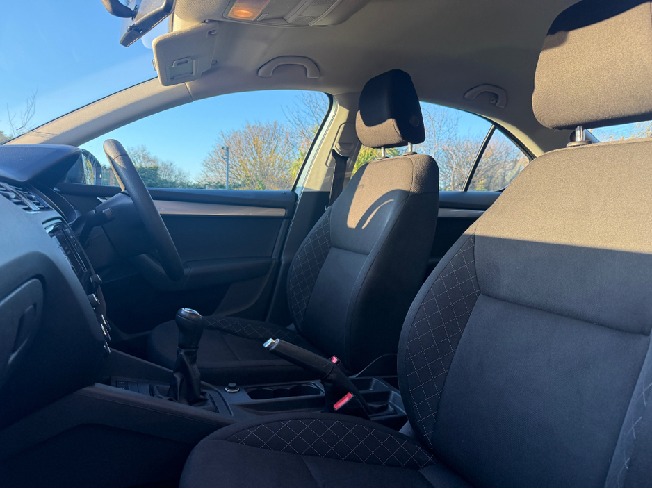 2018 Skoda Octavia - image 13