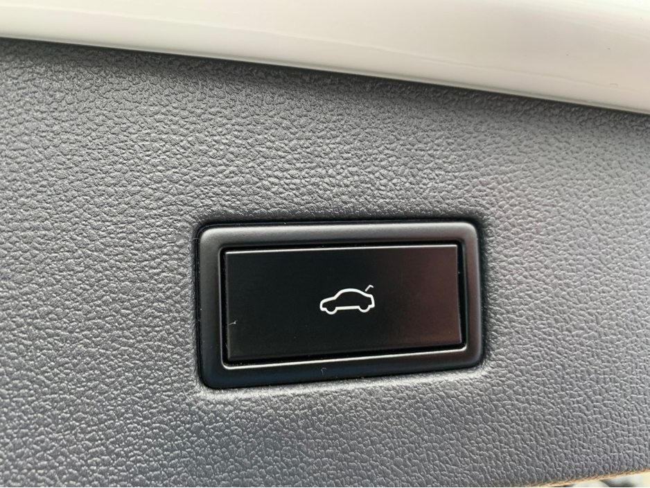 2020 Volkswagen Tiguan - image 4