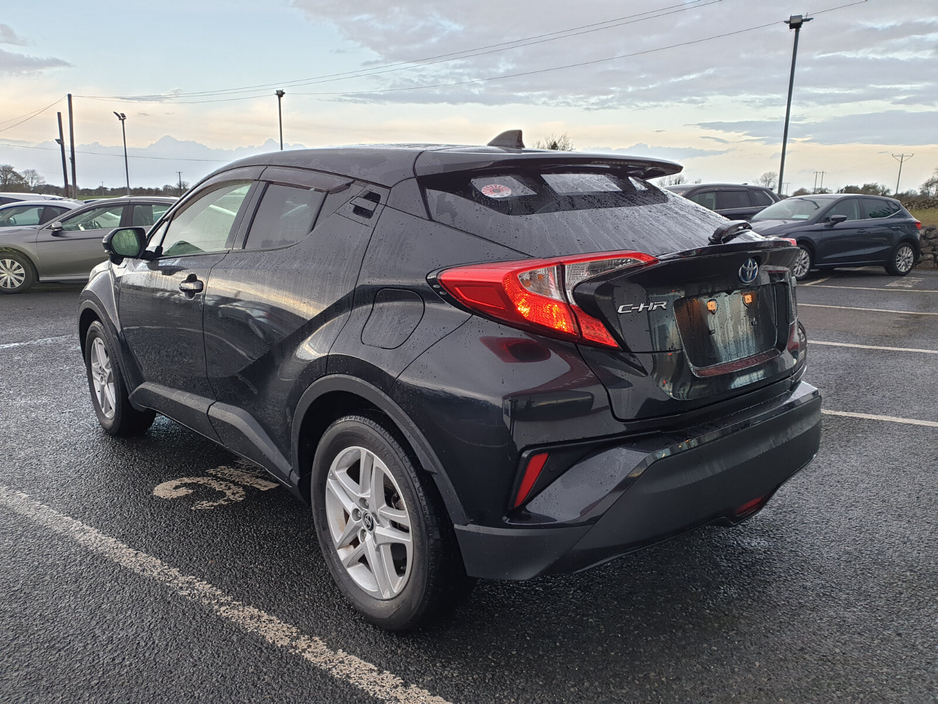 2020 Toyota C-HR - image 4