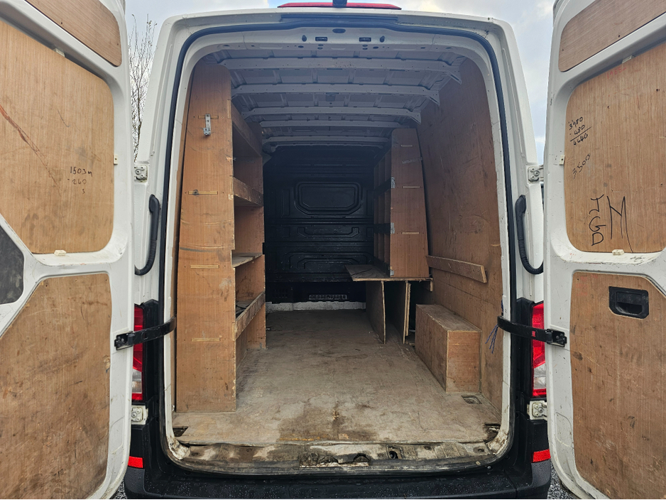 2020 Volkswagen Crafter 35 MWB 140HP MANUAL 6SPEED FWD 5DR €22,133