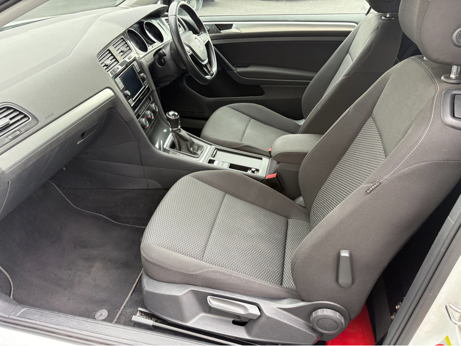 2019 Volkswagen Golf - image 6