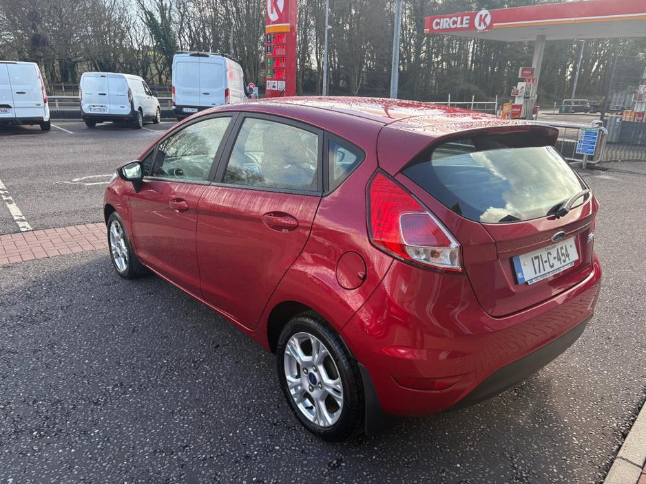 2017 Ford Fiesta - image 6