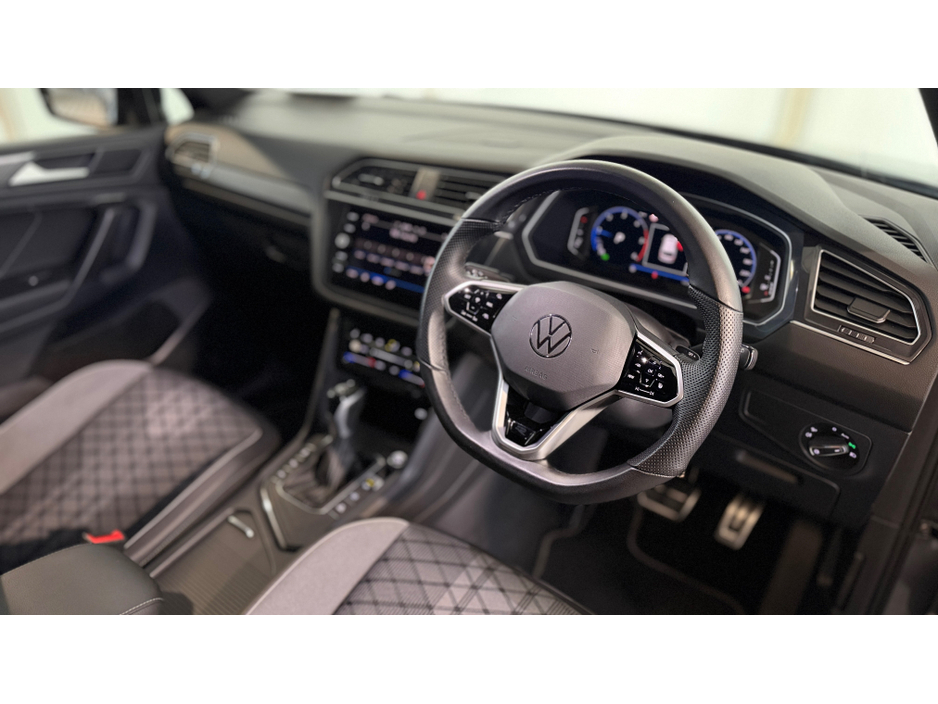 2024 Volkswagen Tiguan A7 R-LINE 2.0 TDI D7F 150 €54,900