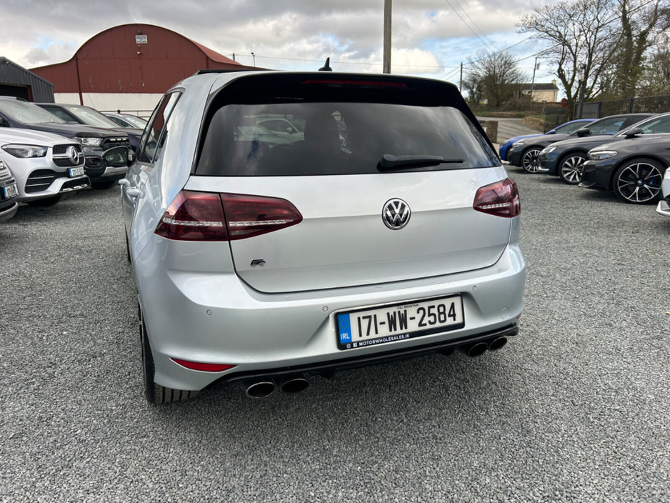 2017 Volkswagen Golf - image 34