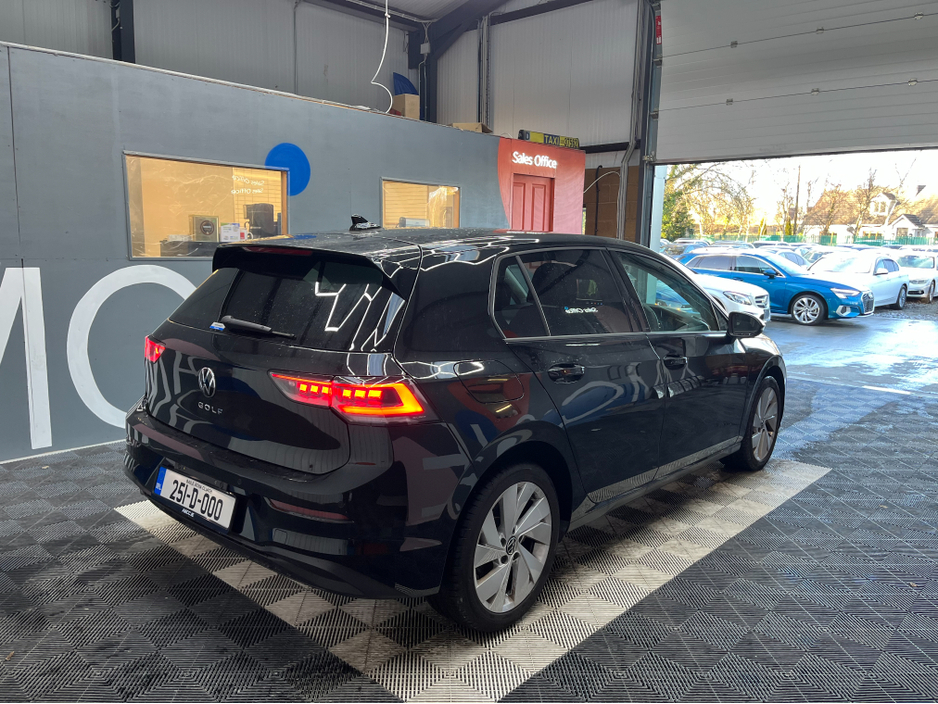 2025 Volkswagen Golf €38950 2025 VOLKSWAGEN GOLF TDI ACTIVE ADVANCE 2.0 AUTOMATIC / CRUISE CONTROL / HEATED SEATS / REVERSE CAMERA €38,950