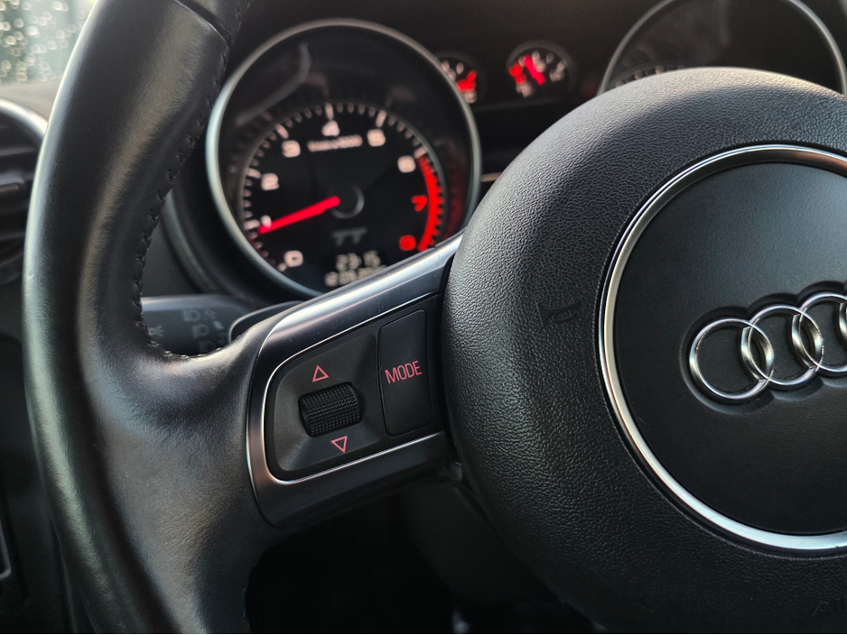 2015 Audi TT 1.8 TFSI FULL BLACK LEATHER SEATS REV CAMERA ALLOYS €16,450