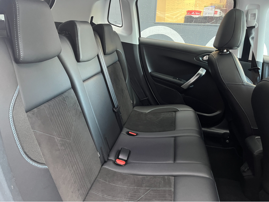 2019 Peugeot 2008 €14950 2019 PEUGEOT 2008 CROSSCITY 1.2 AUTOMATIC / HEATED SEATS / REVERSE CAMERA €14,950