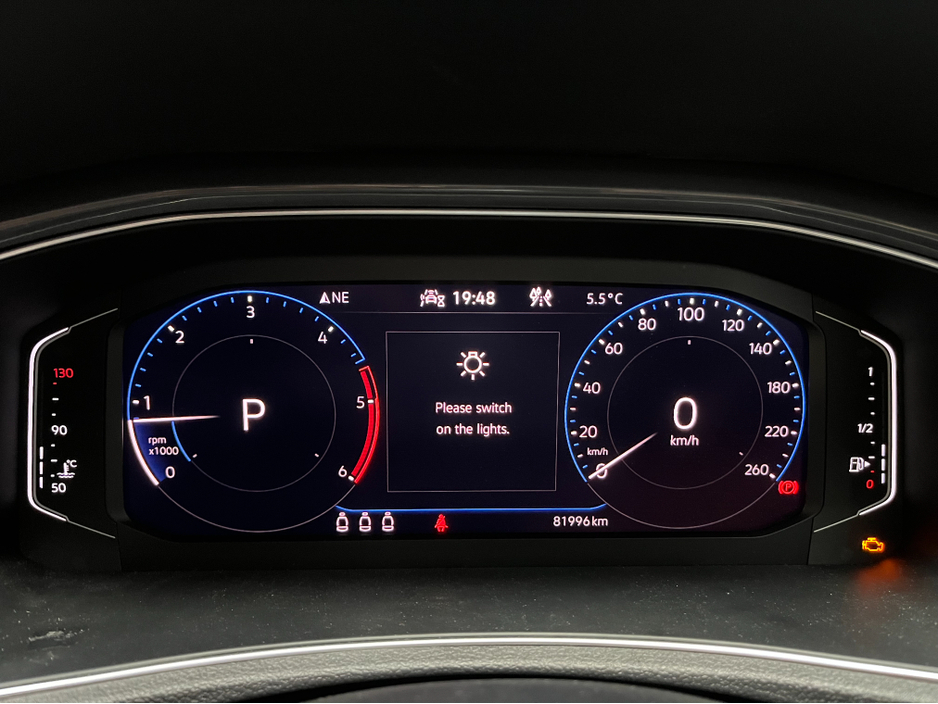 2021 Volkswagen T-Roc - image 23