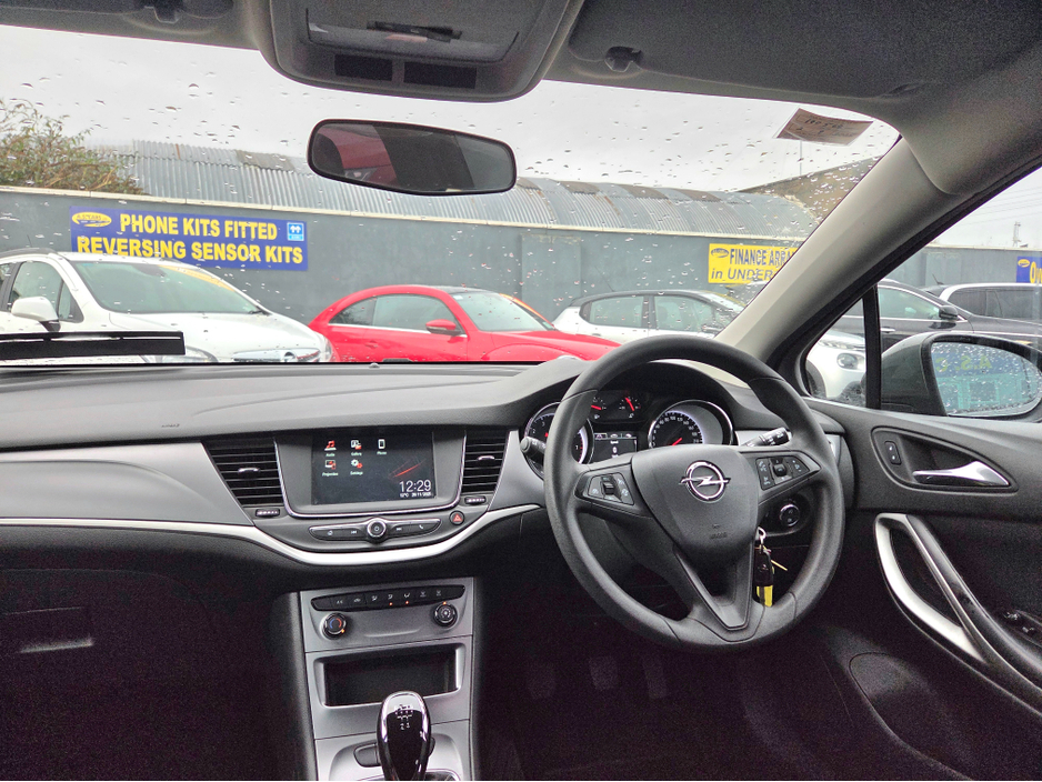 2019 Opel Astra - image 11