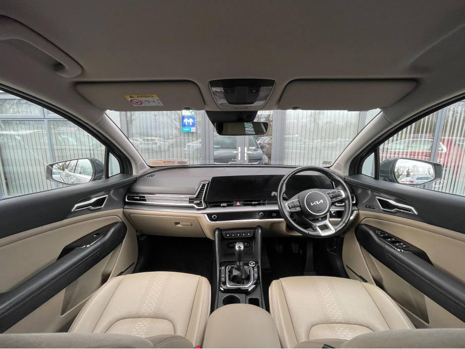 2022 Kia Sportage - image 11