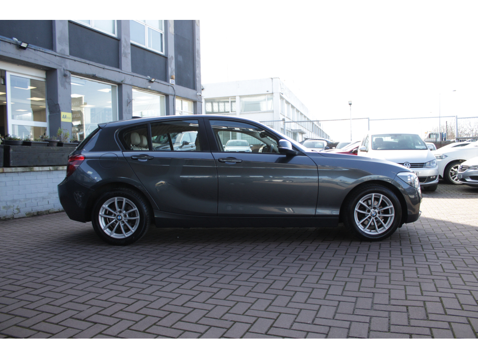2015 BMW 1 Series - image 3