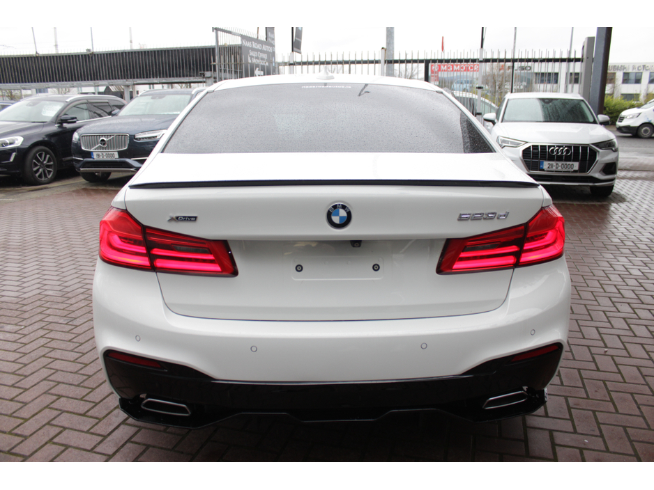 2020 BMW 5 Series - image 4