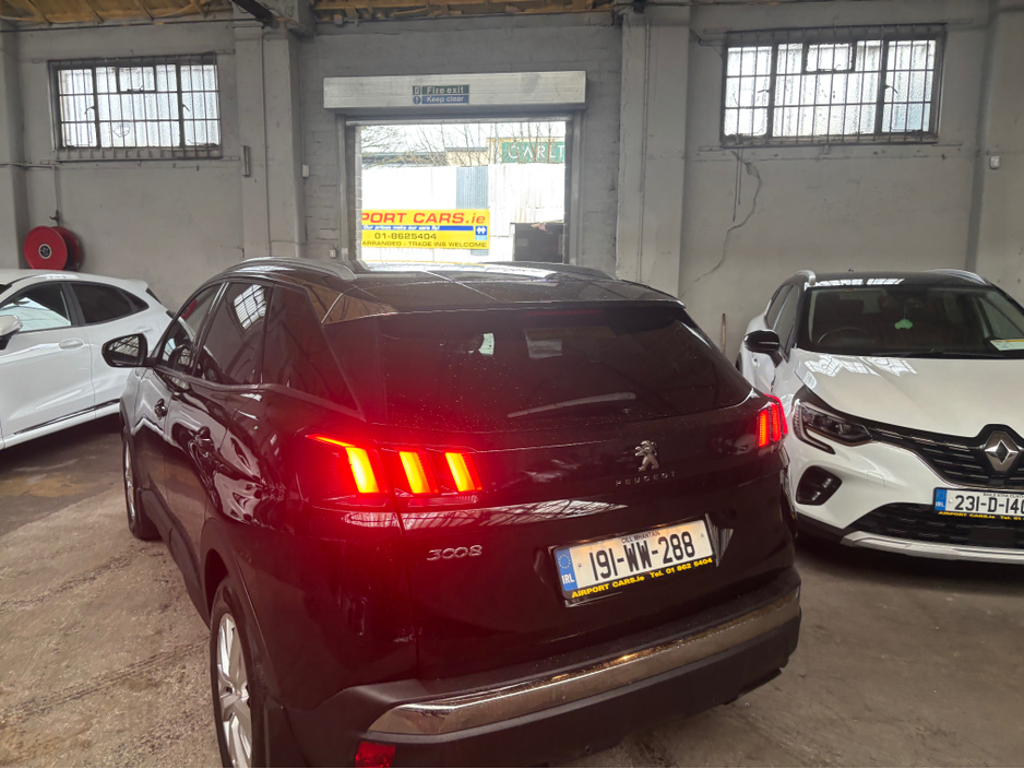 2019 Peugeot 3008 - image 5