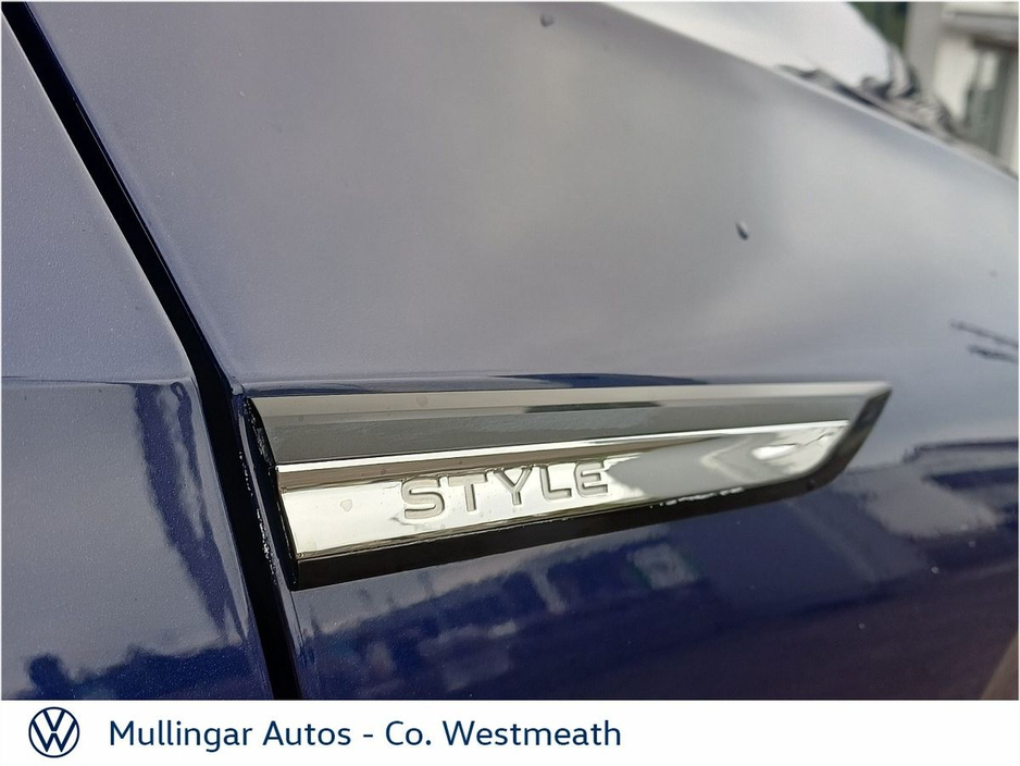 2021 Volkswagen Golf - image 28