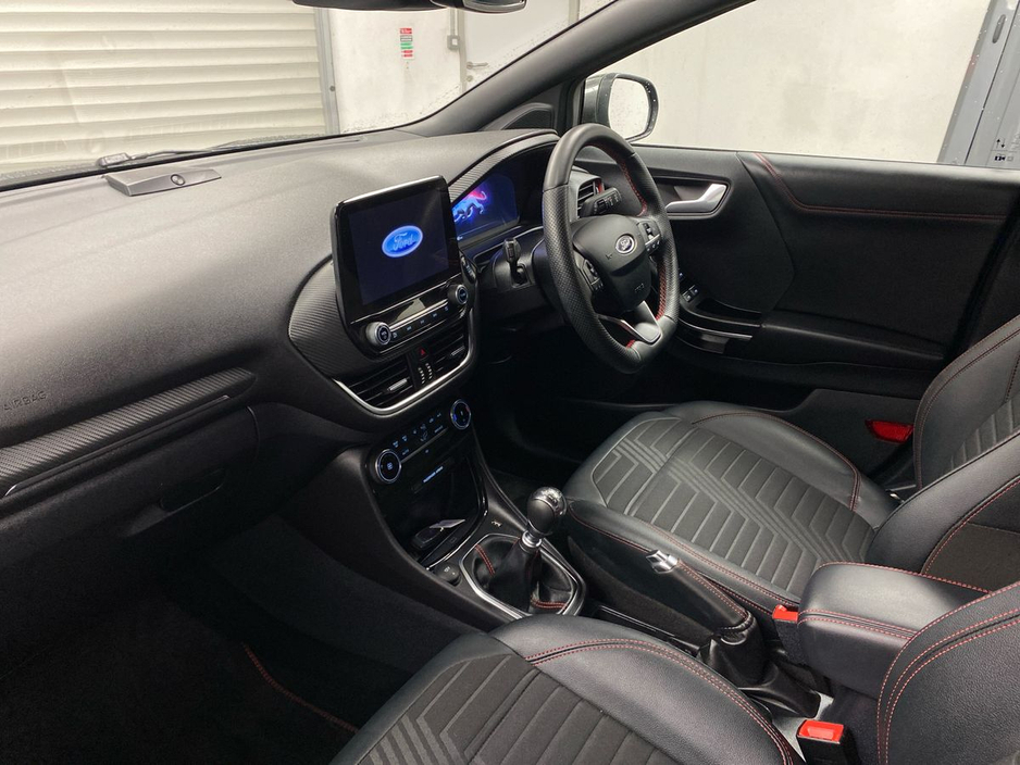 2023 Ford Puma - image 2