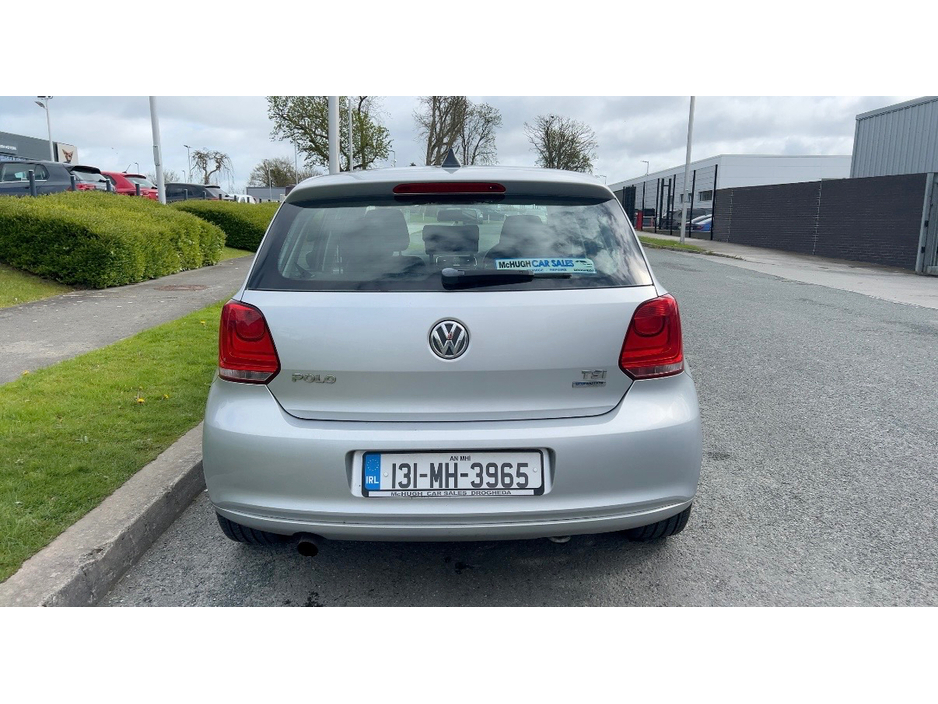 2013 Volkswagen Polo - image 5