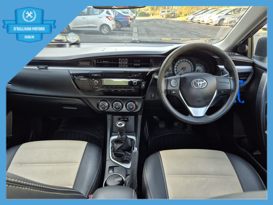 2015 Toyota Corolla - image 13