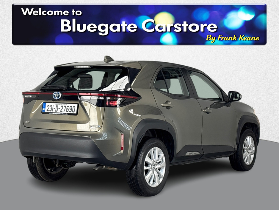 2023 Toyota Yaris Cross - image 4